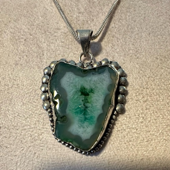 Green Agate Geode set in sterling silver on a sterling silver chain - Picture 1 of 1